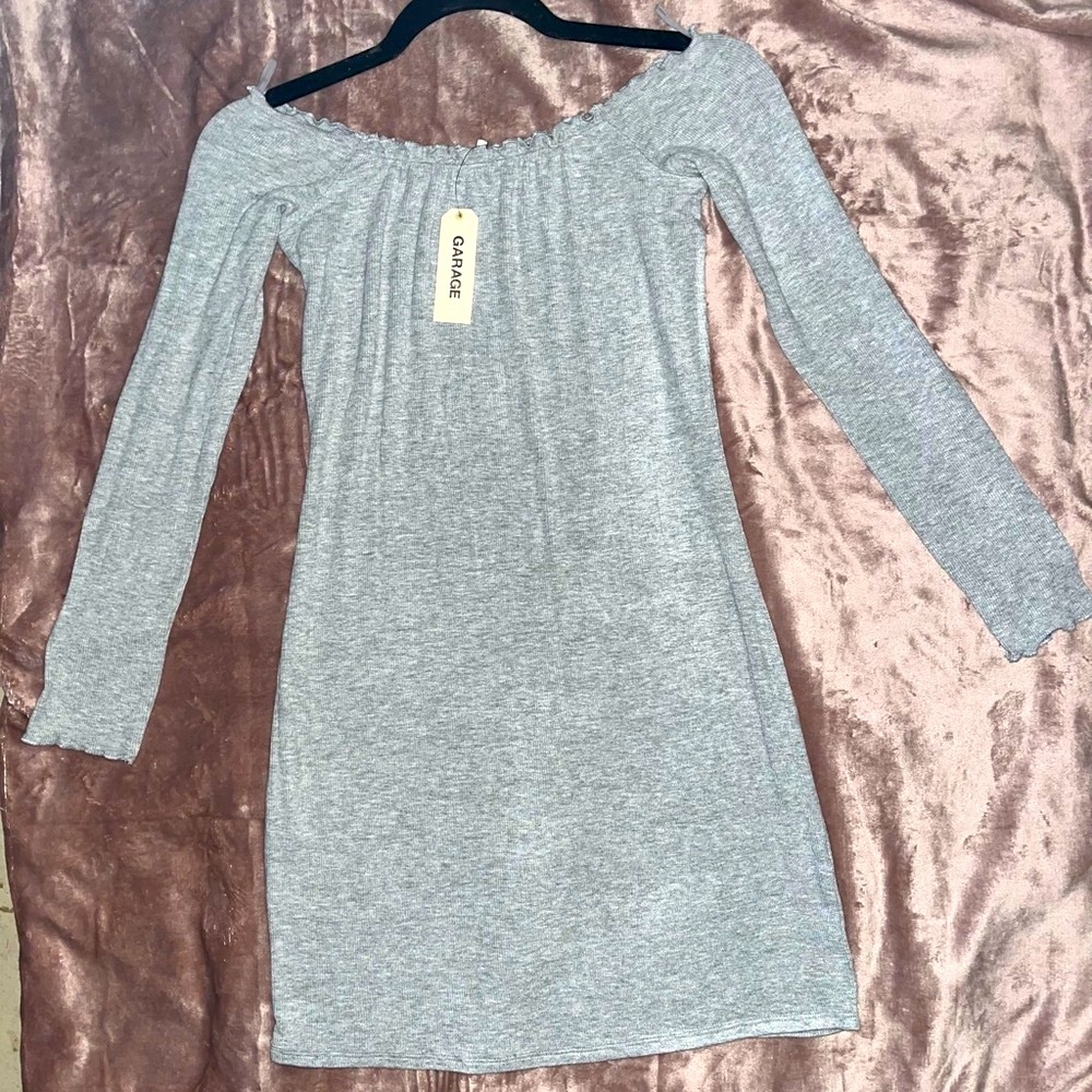 NWT Ladies Gray Scalloped-Neck Longsleeve Off-Shoulder Dress